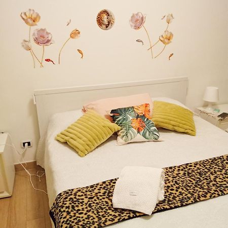 Casa Lady Casa Vacanze Trani Esterno foto